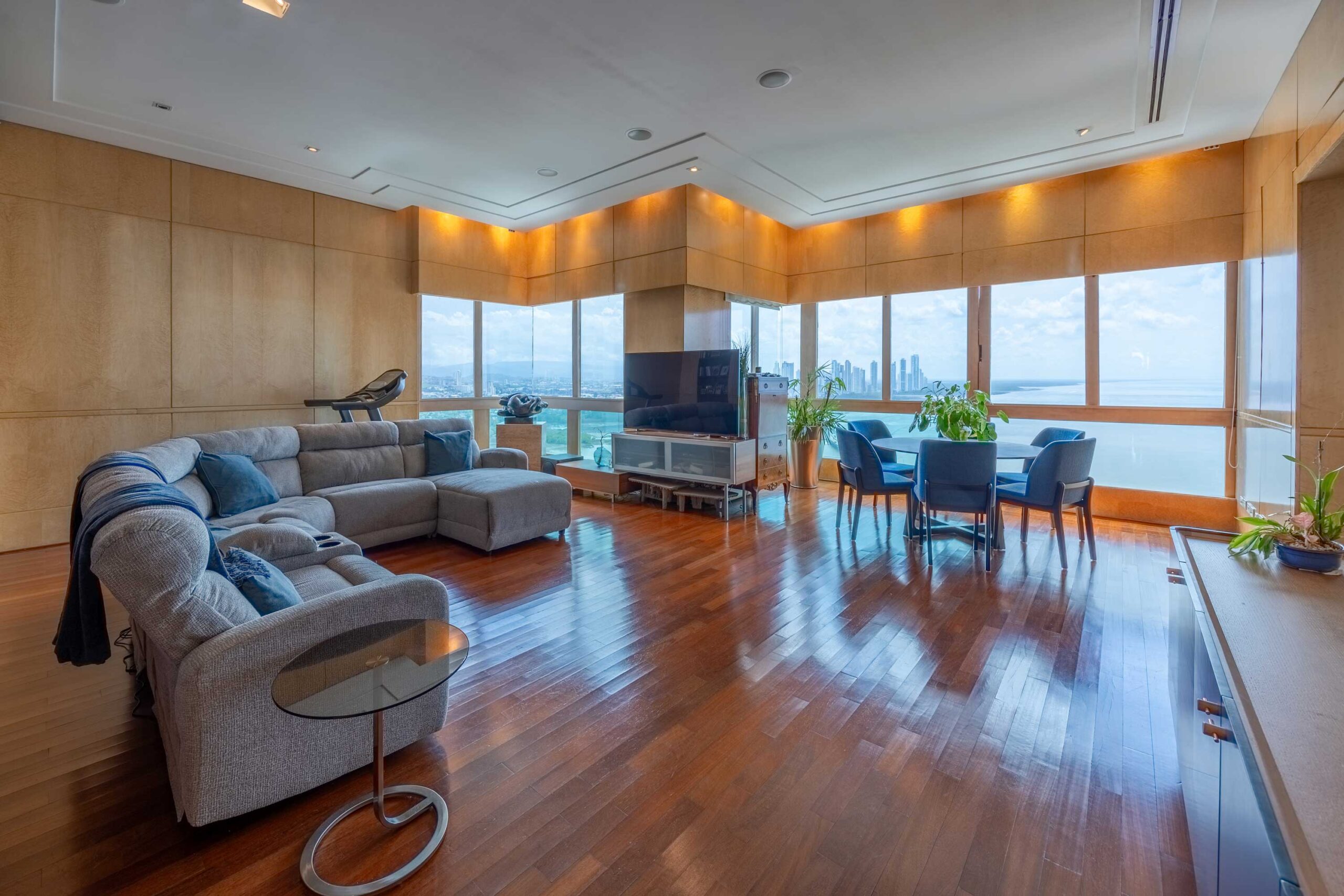 Penthouse Bahía Esmeralda. IMRO GROUP, Panamá.